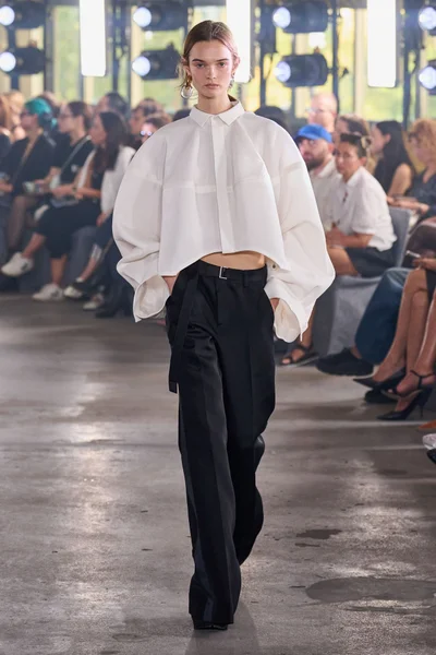 Look 3